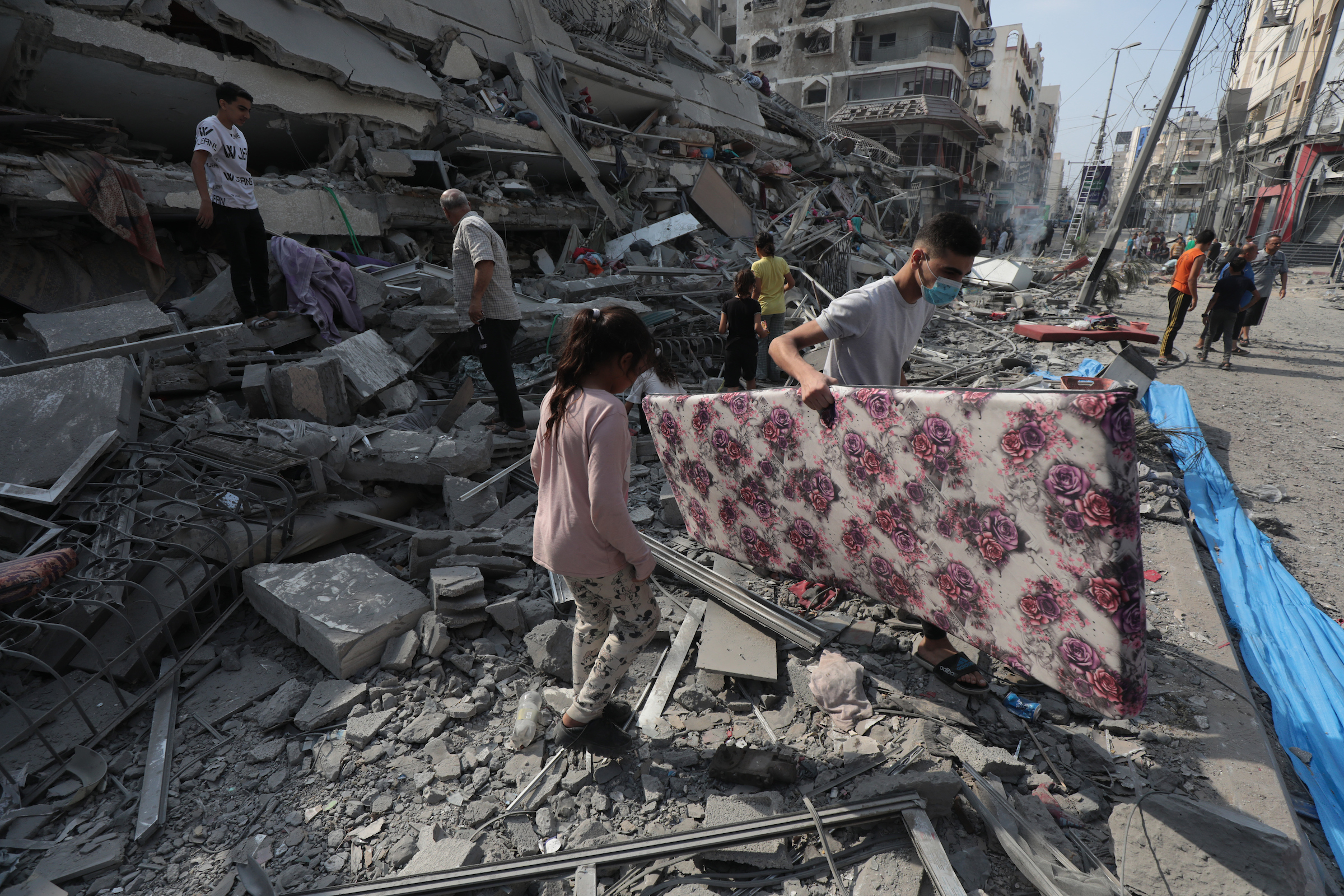 Casualties Soar in Gaza as US Calls for Immediate Aid Access Amid Ongoing Conflict