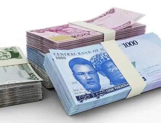 Naira trades at N1,635 to 1$ as liquidity drops at NAFEM