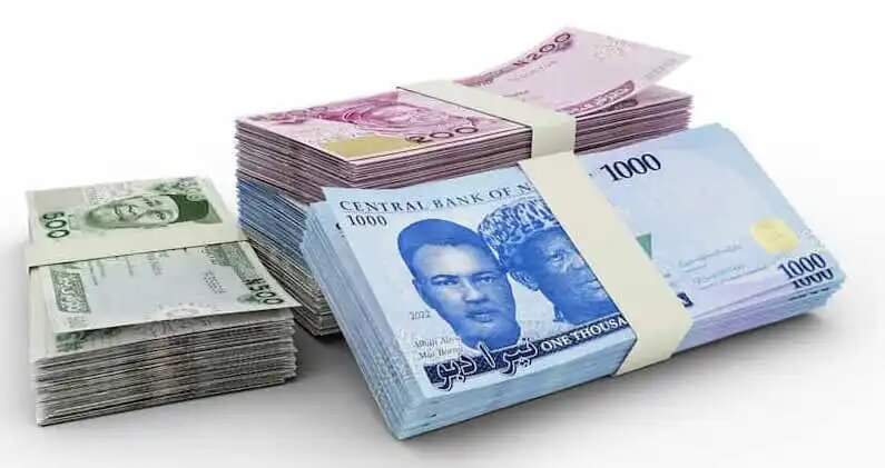 Naira trades at N1,635 to 1$ as liquidity drops at NAFEM