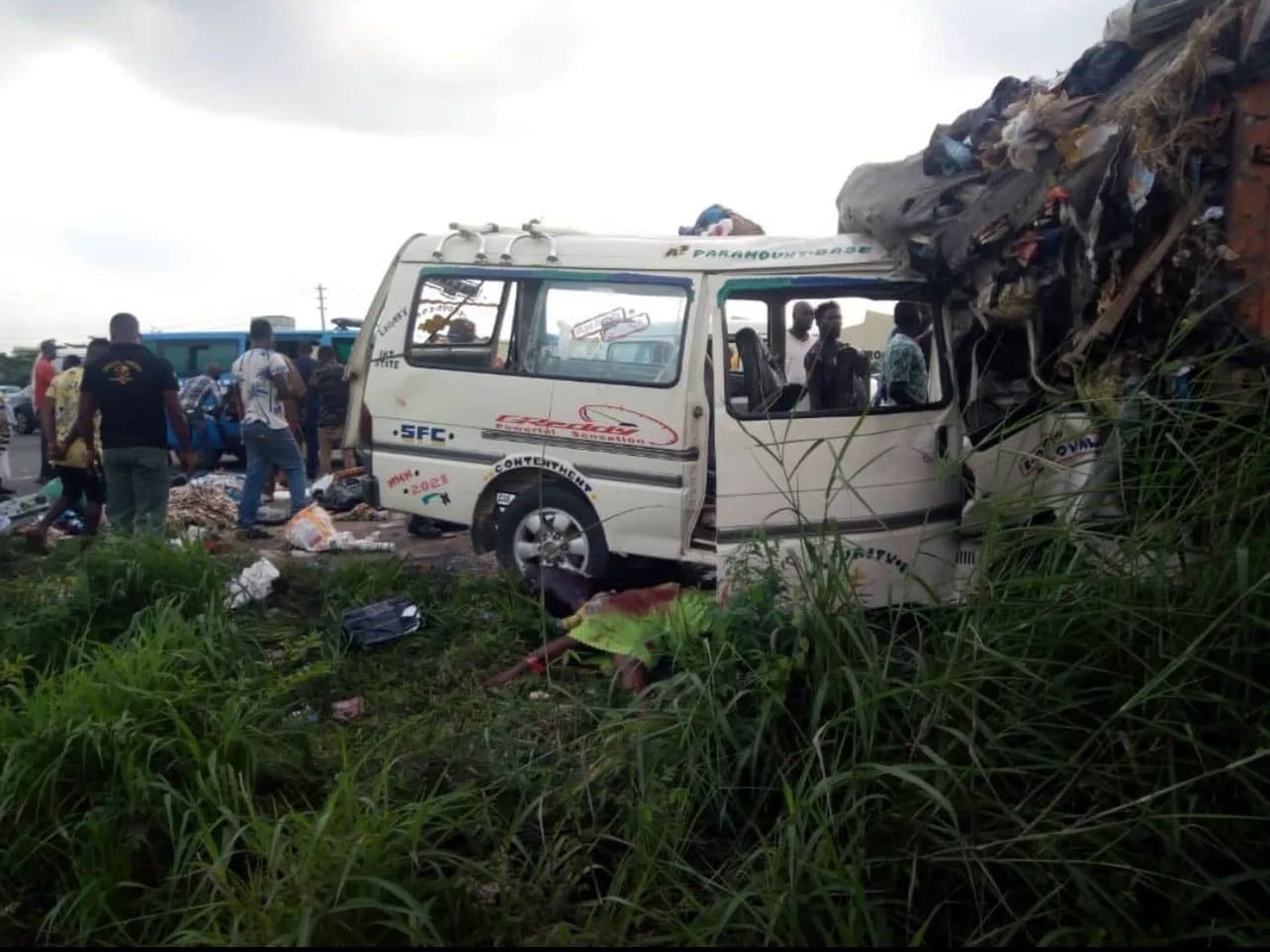 Road Accident claims 10 Lives In Lagos