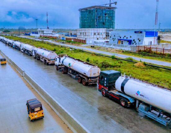 Dangote Refinery Challenges IPMAN Claims, Says Cheaper Petrol Likely Substandard