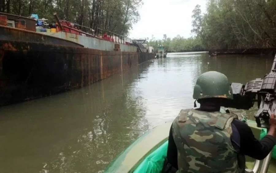 Navy Intercepts Boat with 100,000 Litres of Stolen Crude in Ondo