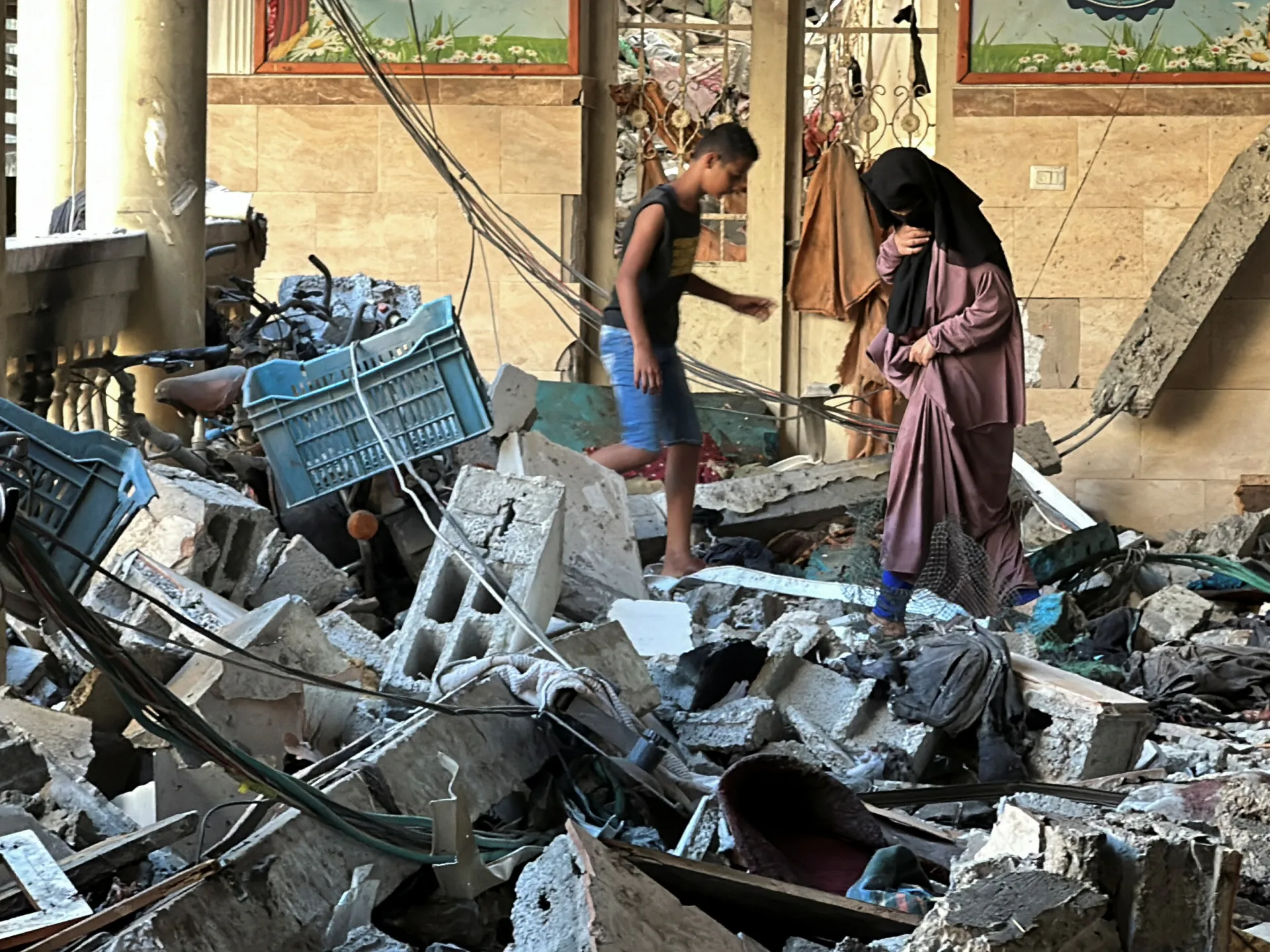 UNRWA Spokesperson Condemns Israeli Strike on Shelter in Gaza