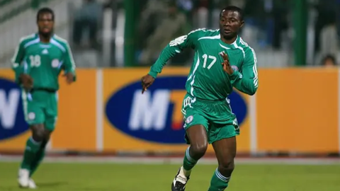 Julius Aghahowa Declares Ola Aina as Premier League’s Top Right-Back