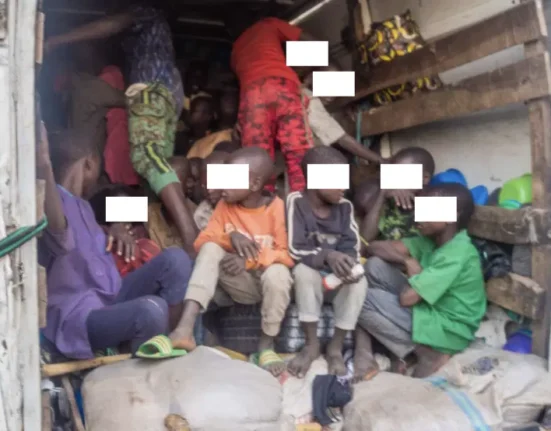 Police arrest ‘human traffickers’ with 59 children in Abuja