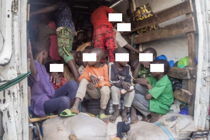 Police arrest ‘human traffickers’ with 59 children in Abuja