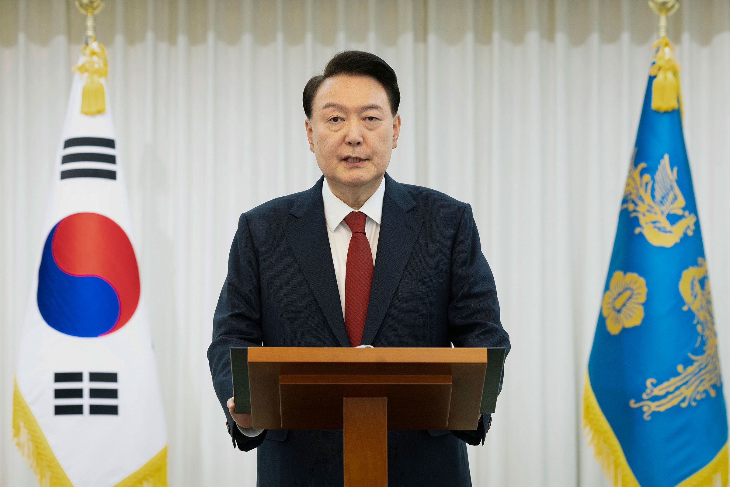 South Korea: Court Issues New Arrest Warrant for Embattled President