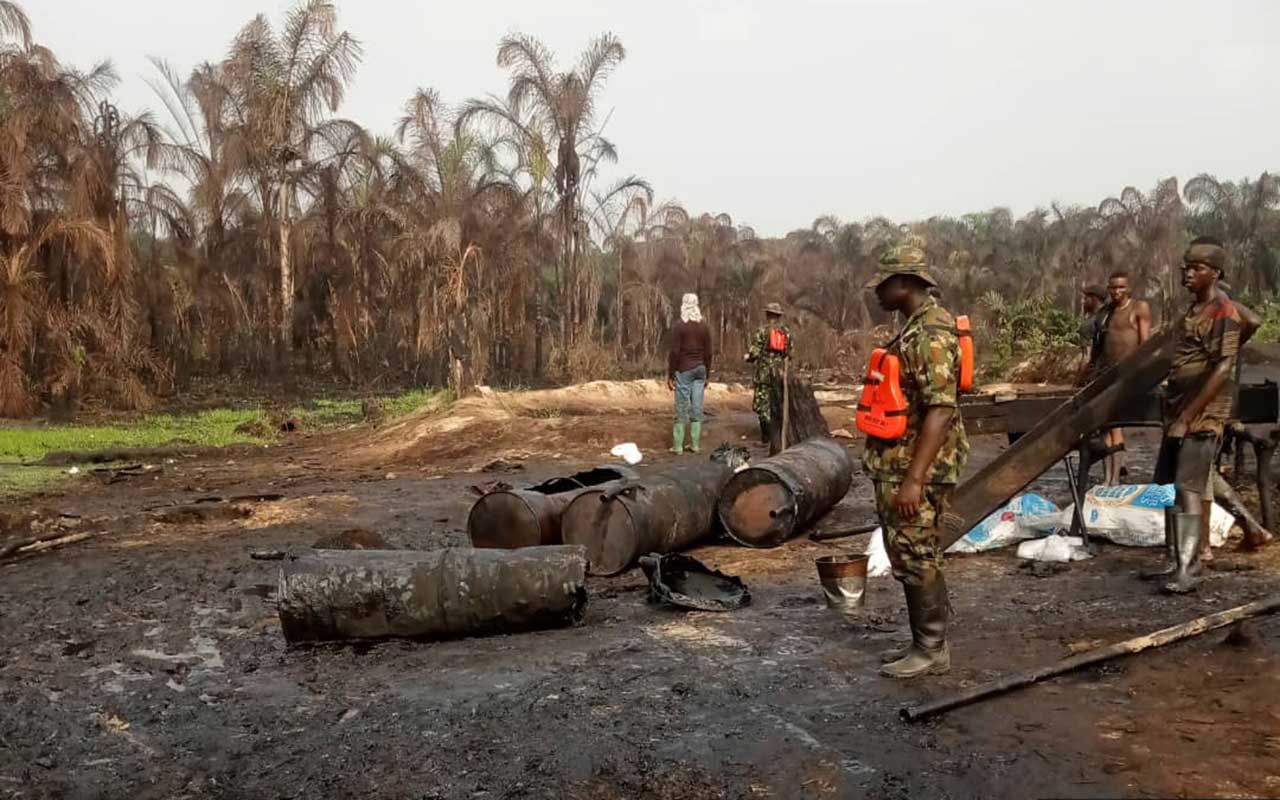 Nigerian Army Cracks Down on Oil Theft, Arrests 29 Suspects