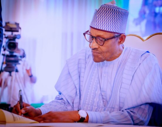 Ex-President Buhari Reaffirms Loyalty to APC