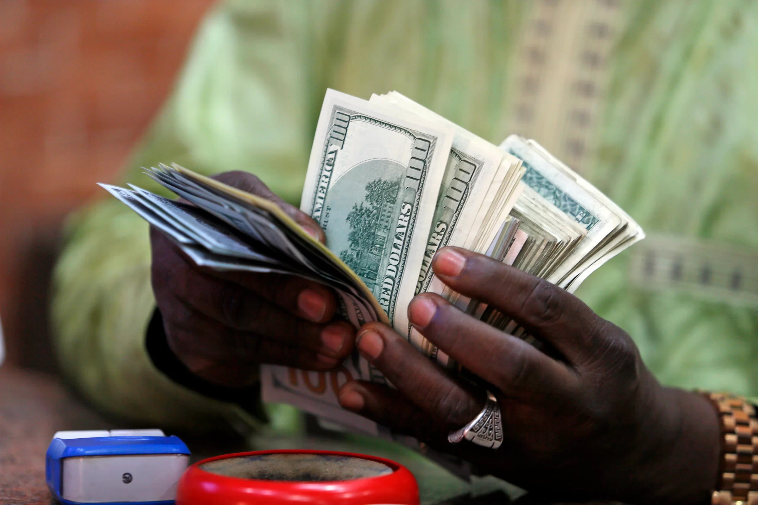 Nigeria’s Foreign Exchange Reserves Fall by $1.31bn in February