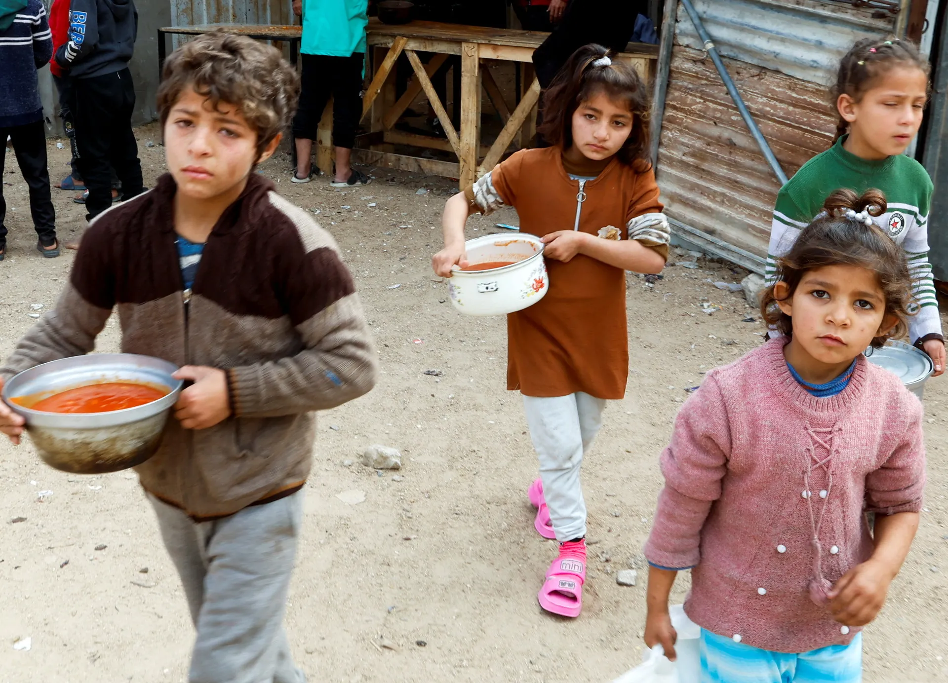 Gaza Aid Trickles In as UN Warns of Deepening Hunger Crisis