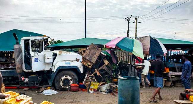 One Killed, Others Injured as Truck Crashes into Isheri Market