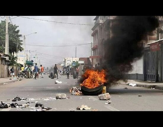 Security forces disperse Togo protesters demanding president’s resignation