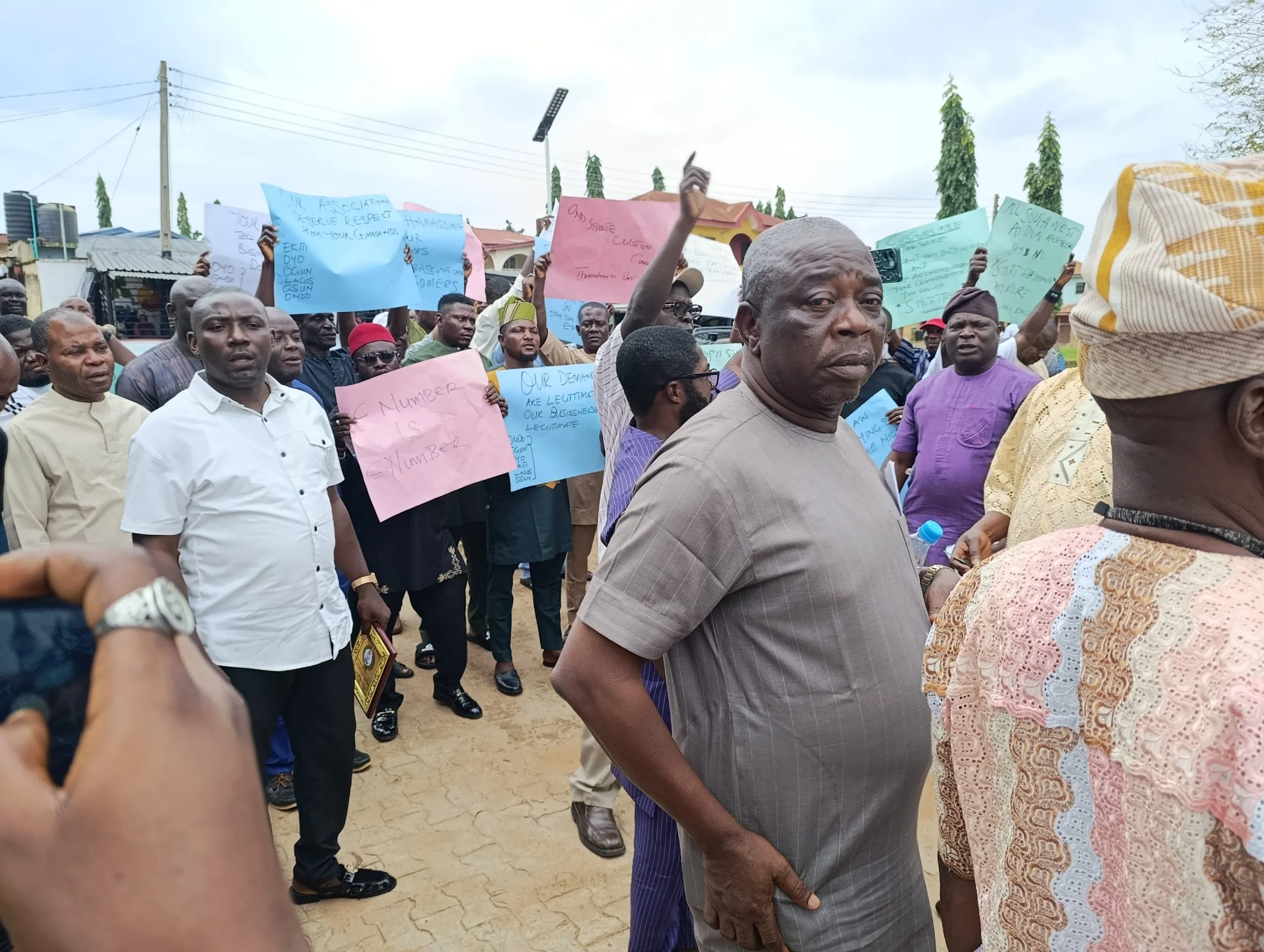 Car Dealers Protest Against Customs in Ondo
