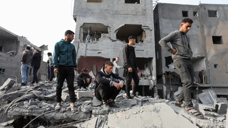 Israeli Strikes Kill 13 Palestinians in Gaza