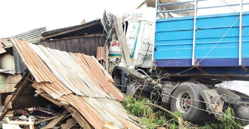 Eight Killed as Truck Loses Control in Ondo State