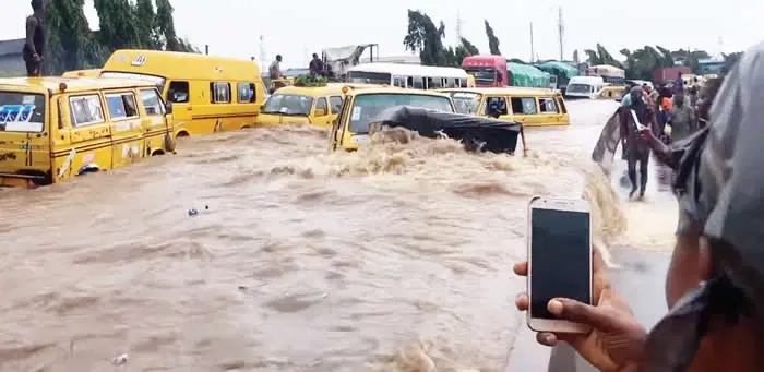 FG Warns Seven States Still at Risk of Flooding
