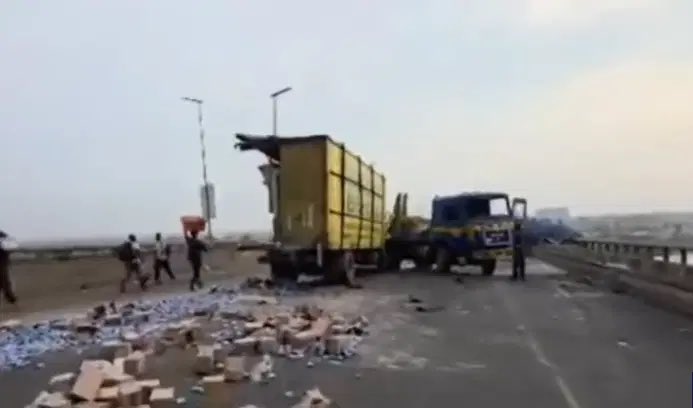 Policeman, Five Others Killed in Lagos-Ibadan Expressway Crash