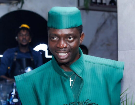 Comedian Destalker Reveals Failed Attempt at Internet Fraud Before Fame