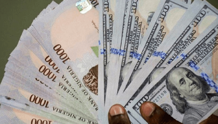 Naira Weakens on Streets but Gains in Official Market