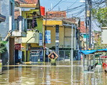 Nearly 1,000 Killed as Devastating Floods Hit Indonesia