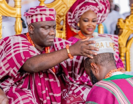 Alaafin Of Oyo Confers Okanlomo Title On Seyi Tinubu