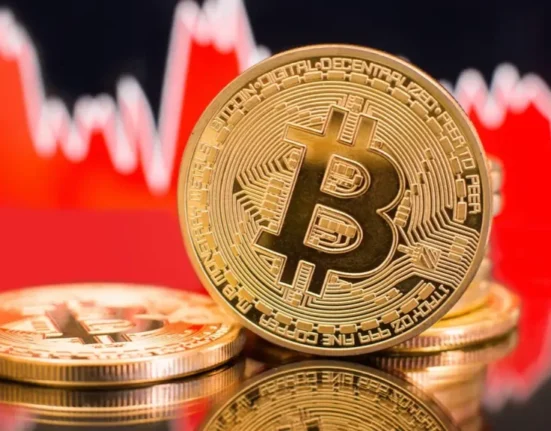 Bitcoin Slides Below $90,000 Amid AI Market Jitters