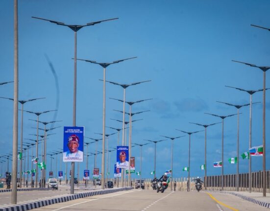 Federal Government opens section of Lagos-Calabar coastal highway