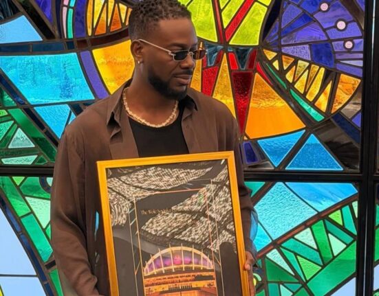 Adekunle Gold Becomes First Artiste to Sell Out Wole Soyinka Centre