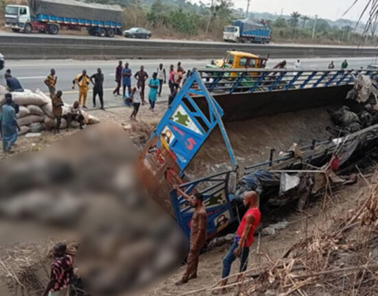 Six killed, 23 injured in Lagos-Ibadan expressway crash