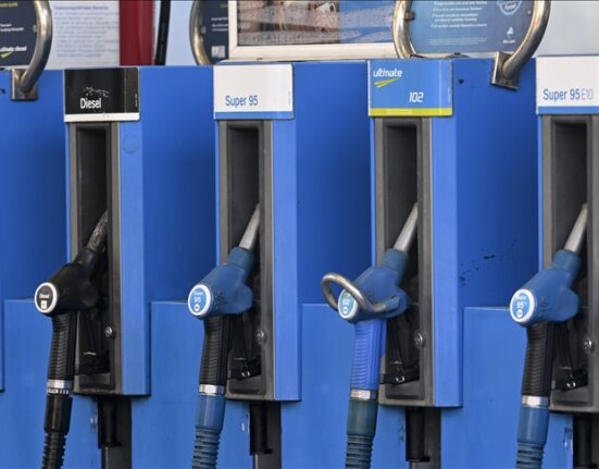 Oil Prices Fall to $90 After Trump Comments on Strait of Hormuz