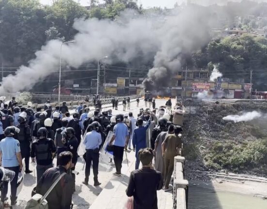11 People killed in Pakistan-administered Kashmir clashes