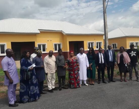 FG hands housing units to Benue IDPs