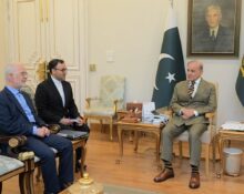 Iranian official meets mediators in Pakistan
