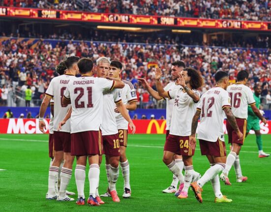 Spain advances to World Cup finals with 2-0 win